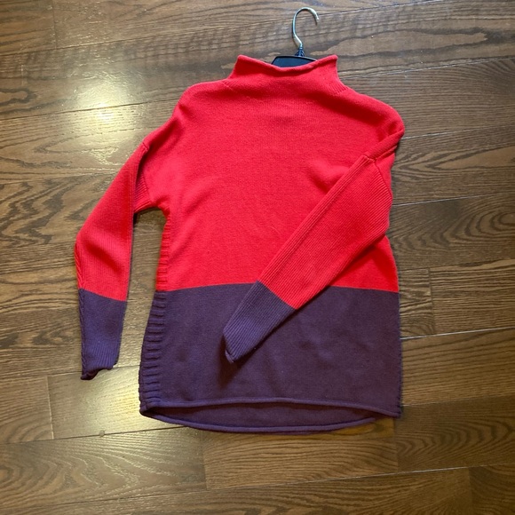 Color Block Sweater - Picture 1 of 2